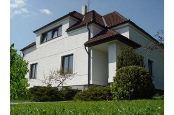 Čehija Privát Beroun, Eksterjers